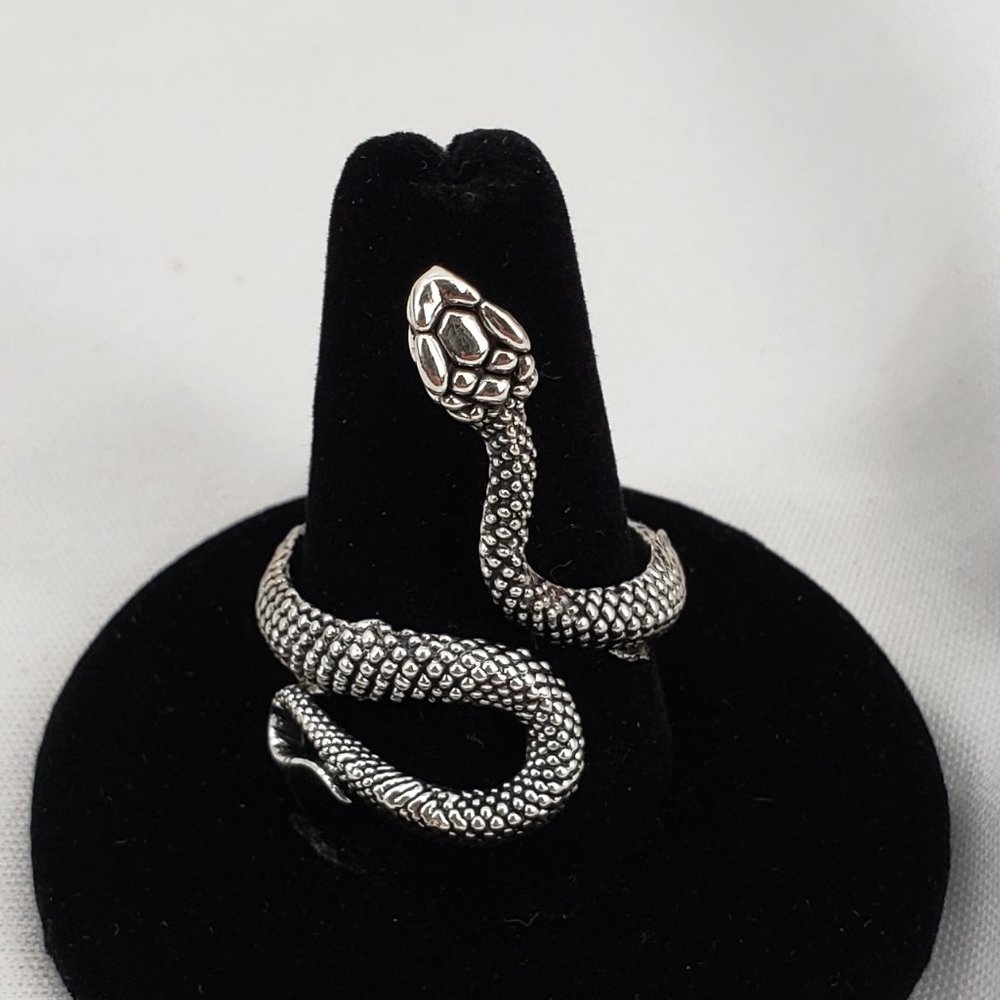 Silvertone Snake Ring